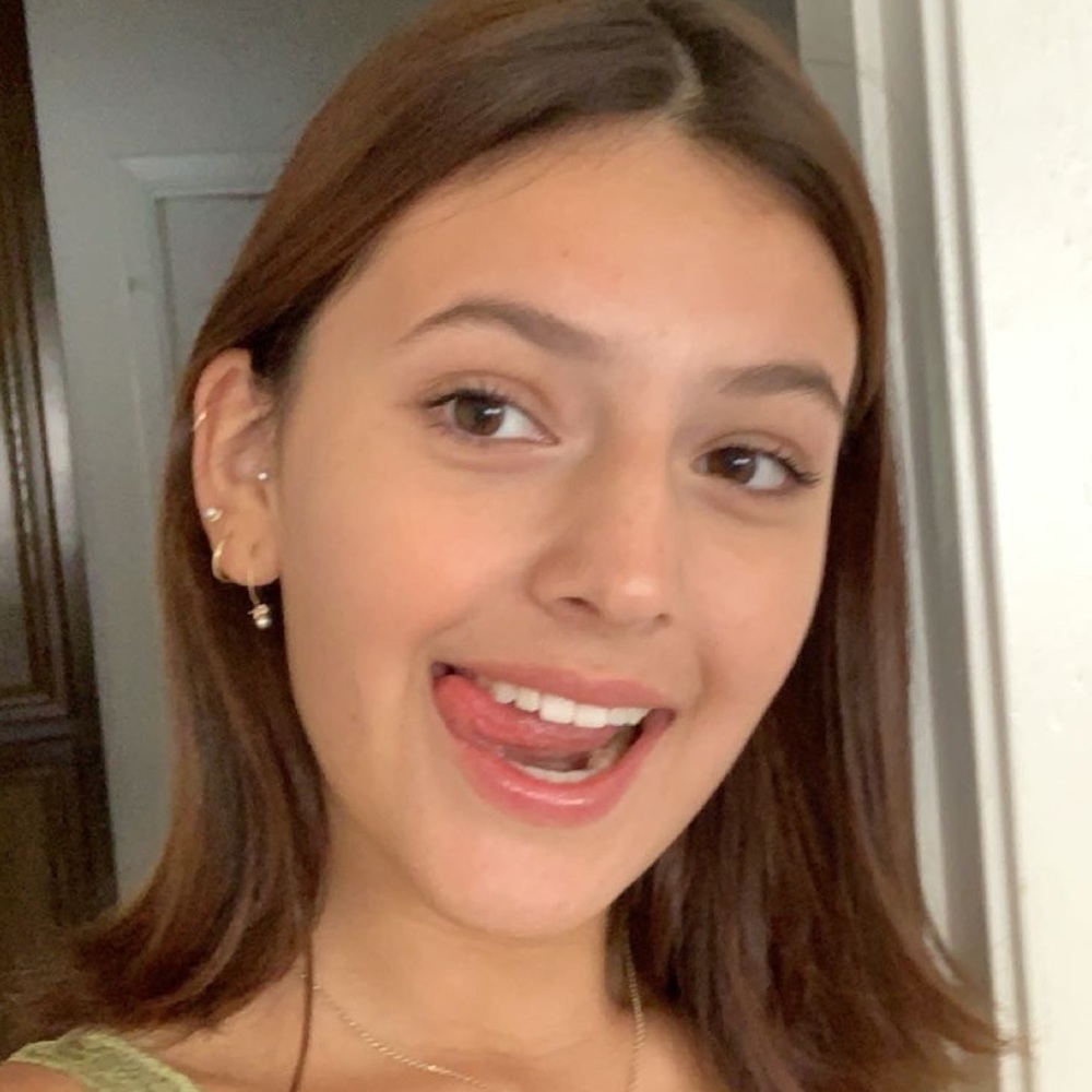 Meet your Posher, Chiara